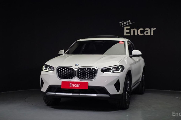 2025 BMW X4 с пробегом 12 981 км