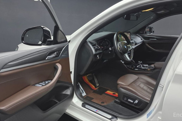 2023 BMW X4 с пробегом 48 924 км