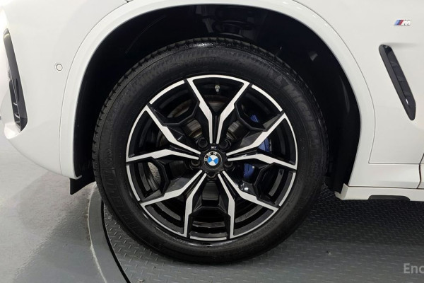 2023 BMW X4 с пробегом 18 281 км