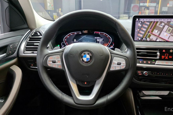 2025 BMW X4 с пробегом 12 981 км