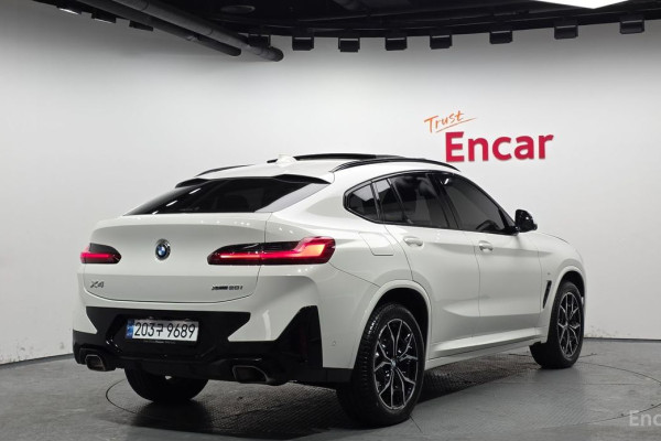 2024 BMW X4 с пробегом 15 182 км