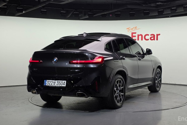 2023 BMW X4 с пробегом 32 405 км