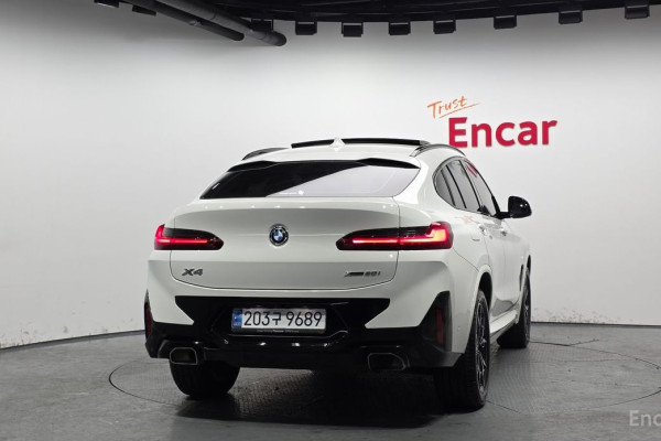 2024 BMW X4 с пробегом 15 182 км
