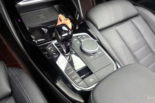 2023 BMW X4 с пробегом 18 281 км