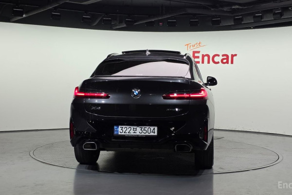 2023 BMW X4 с пробегом 32 405 км