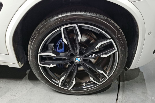 2025 BMW X4 с пробегом 9 994 км