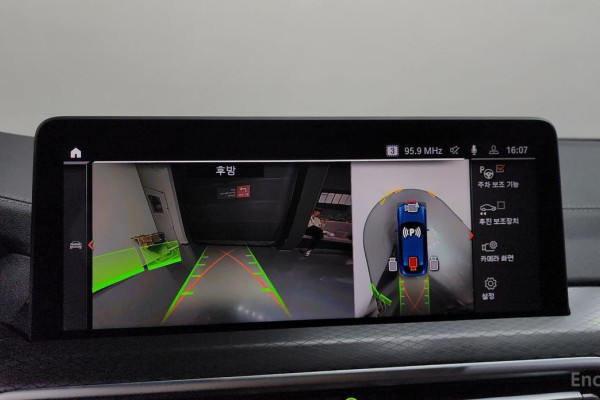 2025 BMW X4 с пробегом 12 995 км