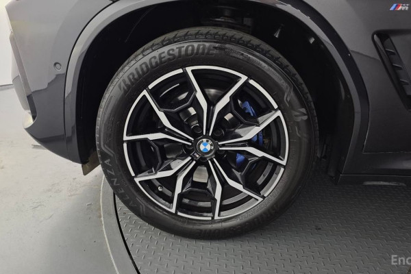 2023 BMW X4 с пробегом 32 405 км