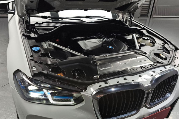 2025 BMW X4 с пробегом 9 994 км