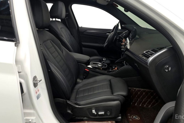 2023 BMW X4 с пробегом 18 281 км