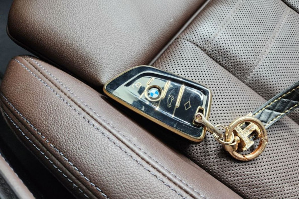 2025 BMW X4 с пробегом 12 995 км