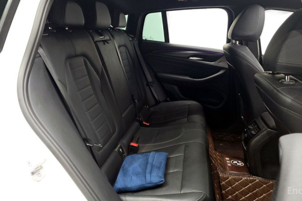 2023 BMW X4 с пробегом 18 281 км