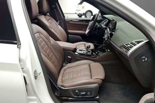 2025 BMW X4 с пробегом 9 994 км