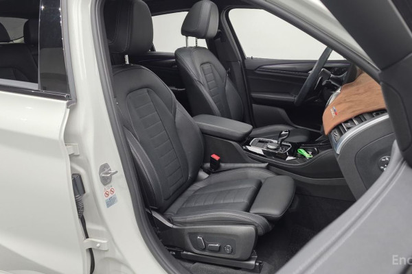 2024 BMW X4 с пробегом 15 182 км