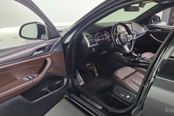 2023 BMW X4 с пробегом 32 405 км