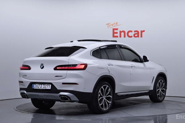 2025 BMW X4 с пробегом 4 671 км