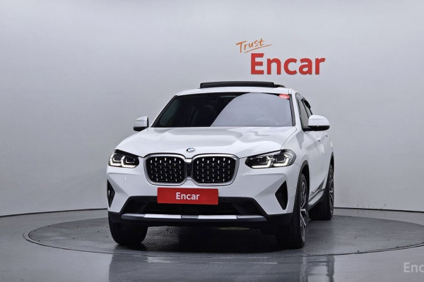 2025 BMW X4 с пробегом 4 671 км