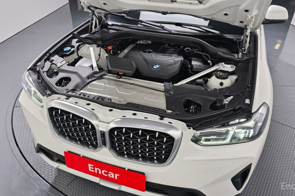 2025 BMW X4 с пробегом 4 671 км