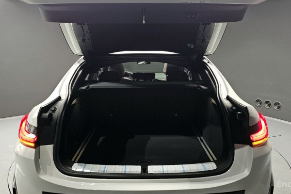 2025 BMW X4 с пробегом 9 994 км