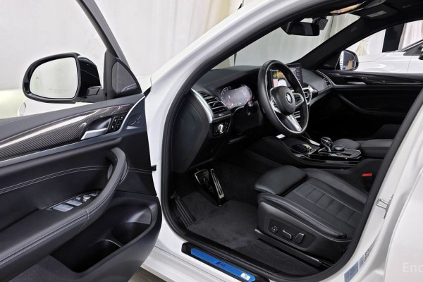 2025 BMW X4 с пробегом 9 698 км