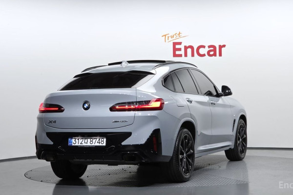 2025 BMW X4 с пробегом 5 662 км