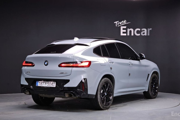 2025 BMW X4 с пробегом 12 542 км