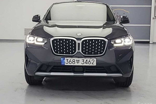 2024 BMW X4 с пробегом 4 287 км