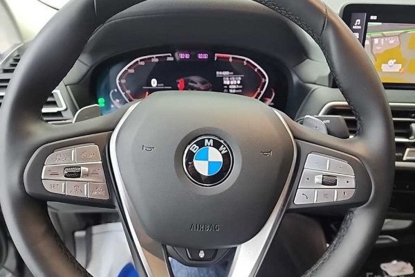 2024 BMW X4 с пробегом 4 287 км