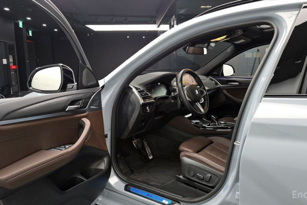 2025 BMW X4 с пробегом 5 662 км