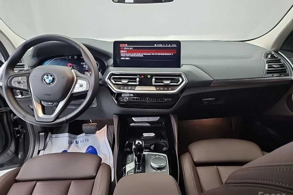 2024 BMW X4 с пробегом 4 287 км