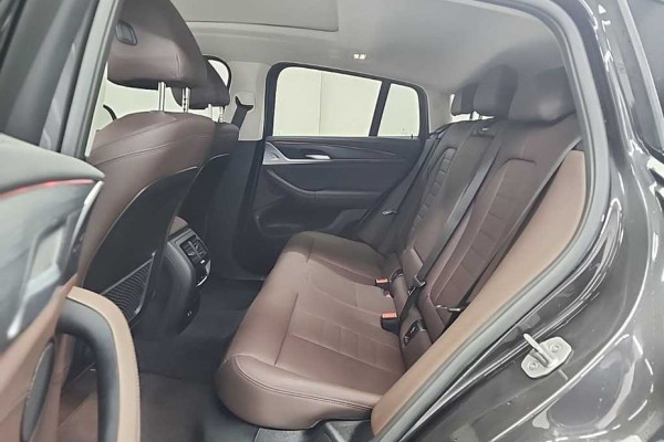 2024 BMW X4 с пробегом 4 287 км