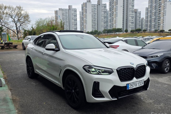 2025 BMW X4 с пробегом 5 034 км
