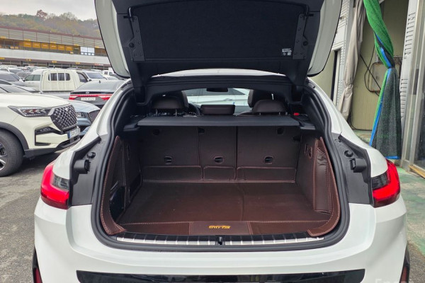 2025 BMW X4 с пробегом 5 034 км