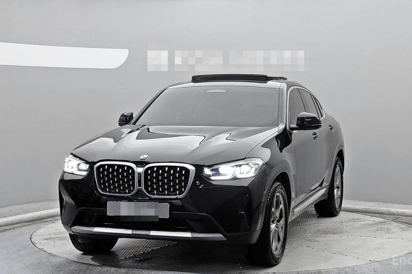2024 BMW X4 с пробегом 20 677 км