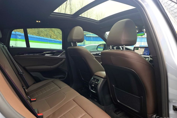 2025 BMW X4 с пробегом 13 466 км