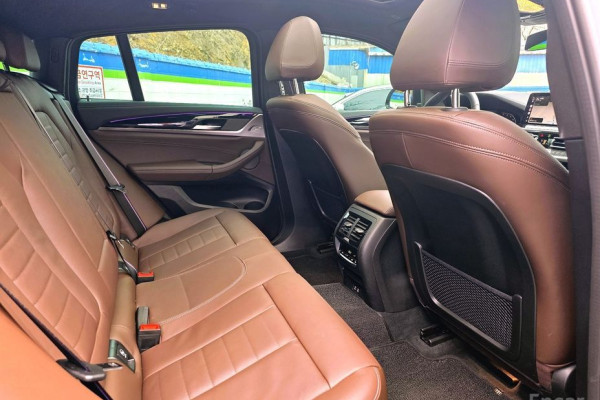 2025 BMW X4 с пробегом 13 466 км