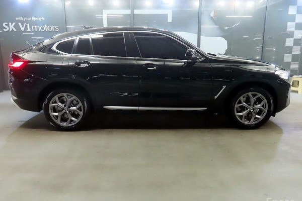 2023 BMW X4 с пробегом 81 237 км