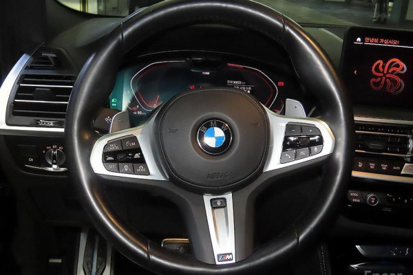 2023 BMW X4 с пробегом 30 829 км