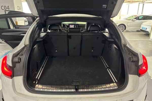 2023 BMW X4 с пробегом 42 046 км