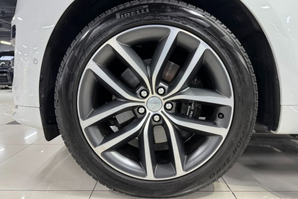 2023 Land Rover Range Rover Sport с пробегом 13 700 км