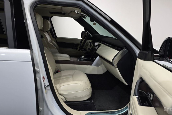 2023 Land Rover Range Rover с пробегом 40 457 км