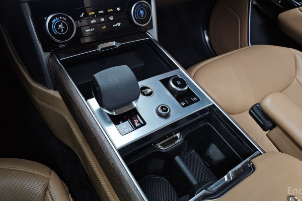 2023 Land Rover Range Rover с пробегом 97 649 км