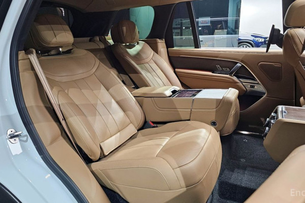 2023 Land Rover Range Rover с пробегом 97 649 км