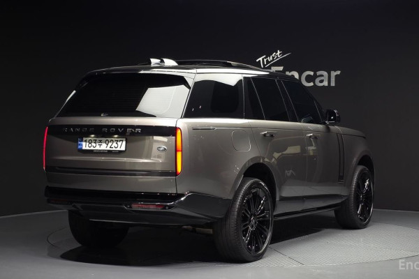 2023 Land Rover Range Rover с пробегом 27 406 км
