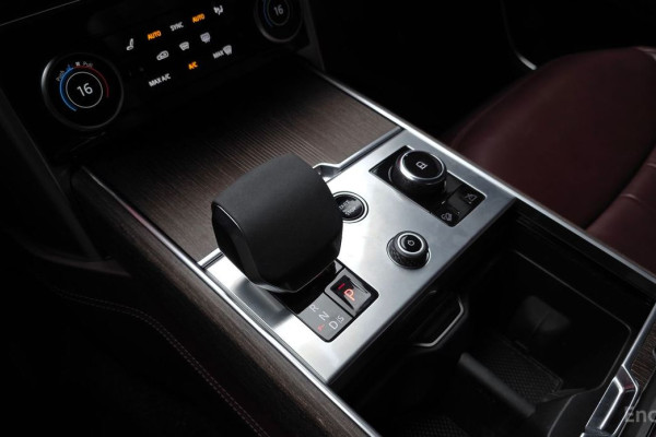 2023 Land Rover Range Rover с пробегом 27 406 км