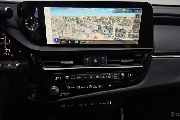 2023 Lexus ES с пробегом 22 275 км