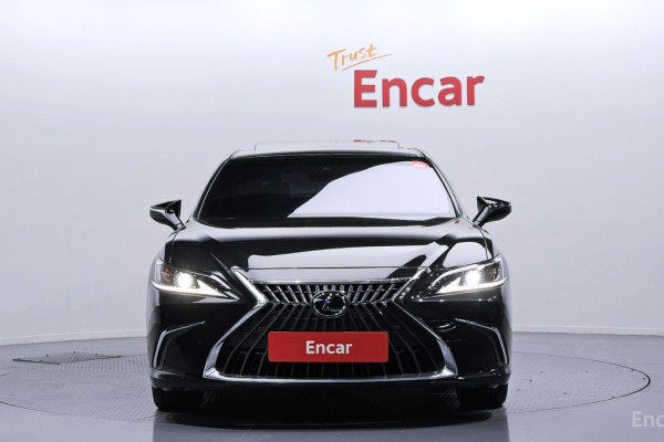 2023 Lexus ES с пробегом 72 334 км