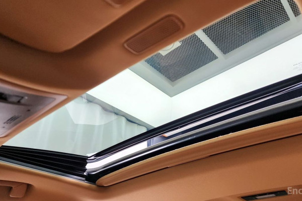 2023 Lexus ES с пробегом 17 348 км