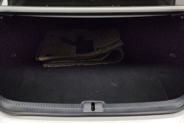 2023 Lexus ES с пробегом 17 348 км