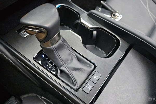 2022 Lexus ES с пробегом 64 134 км